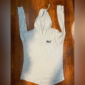 Vineyard Vines, long sleeve t-shirt with hoodie, perfect condition